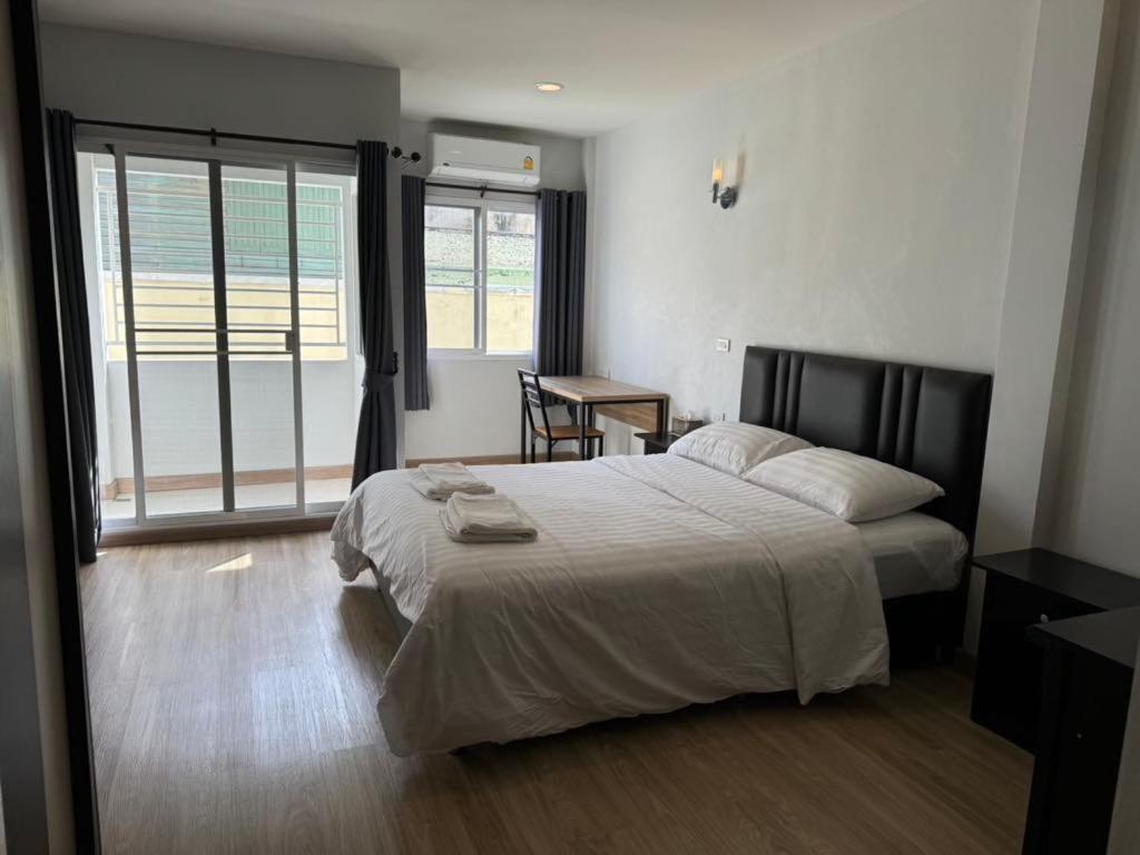 Pipp Residence Bangkok Bagian luar foto